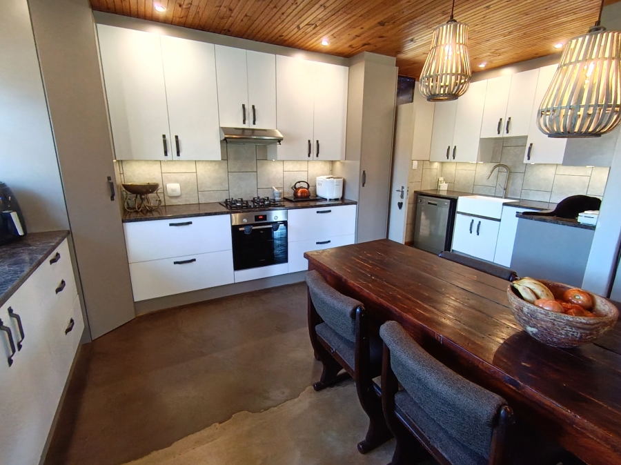 3 Bedroom Property for Sale in Wavecrest Eastern Cape